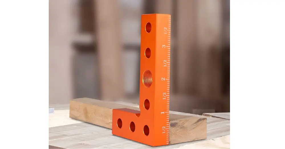 How-To-Drill-A-Straight-Hole-Without-A-Drill-Press-2 How To Drill A Straight Hole Without A Drill Press