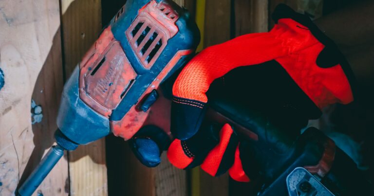 How To Use An Impact Driver To Remove Screws – In 5  Easy Steps